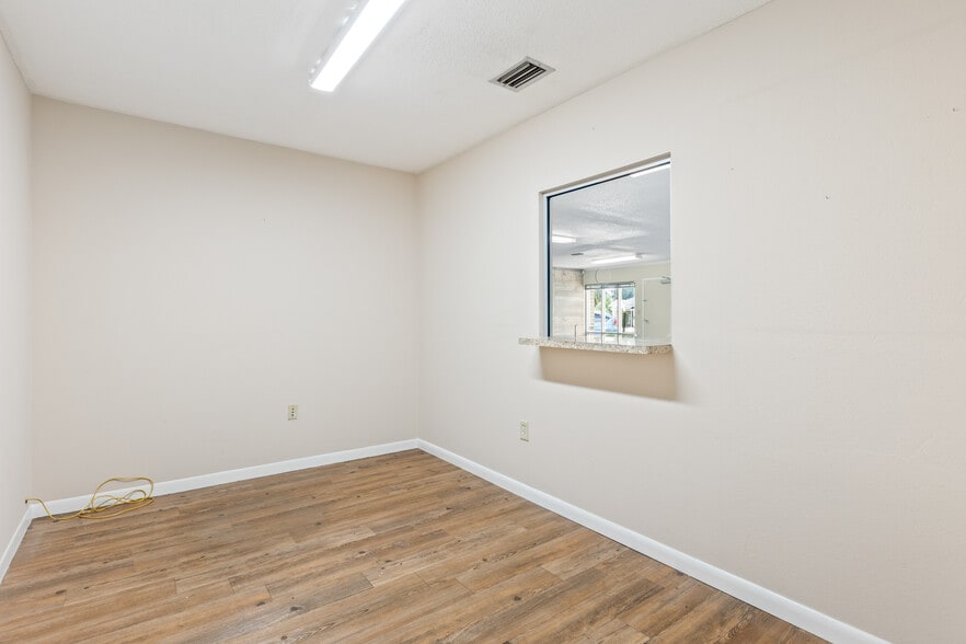 More Photos Of 260 S Marion Ave, Lake City Medical For Lease