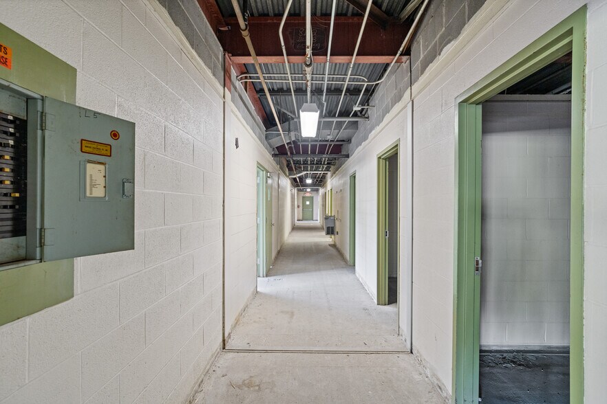 More Photos Of 26 Sears Way, West Springfield Distribution For Sale