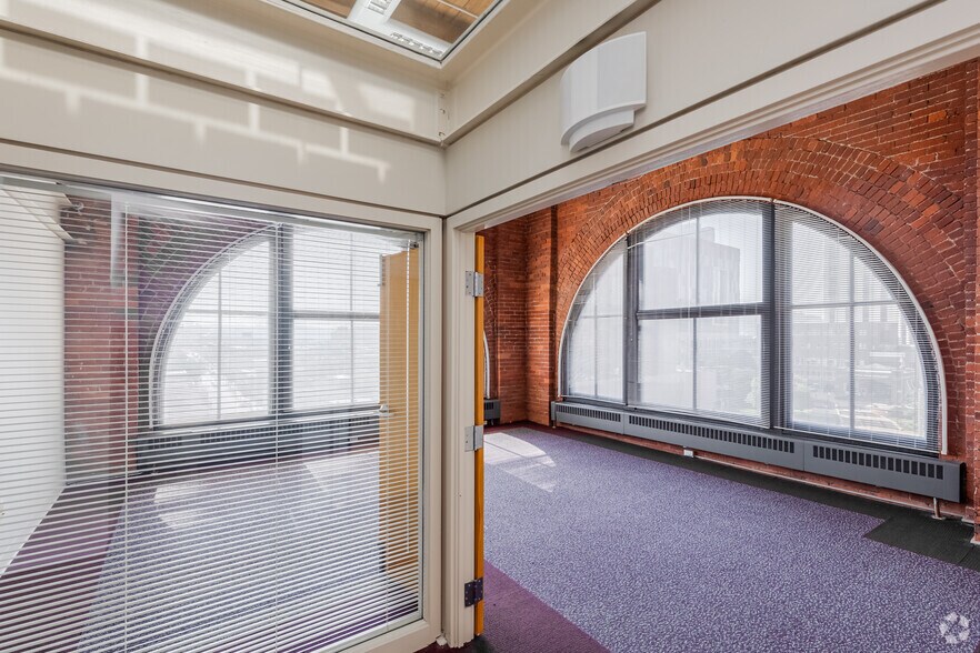 More Photos Of 1425 Forbes Ave, Pittsburgh Unknown For Lease