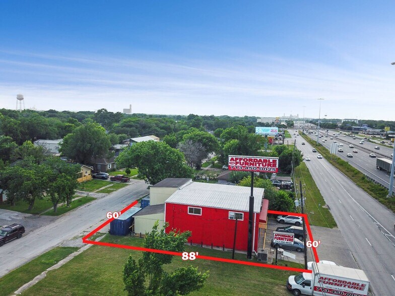 More Photos Of 10722 E I-10 Fwy, Houston Freestanding For Sale