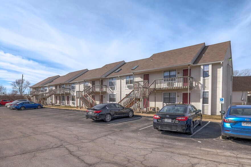 More Photos Of 6820 Chapel Dr, Belton Apartments For Sale