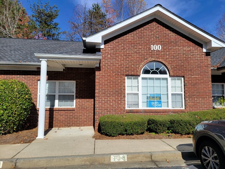 More Photos Of 1007 Weatherstone Pky, Woodstock Office For Lease