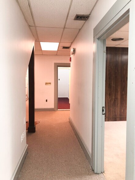 More Photos Of 100-106 E Front St, Plainfield Office For Lease