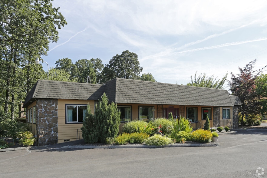 More Photos Of 13033 SE Rusk Rd, Portland Office For Sale