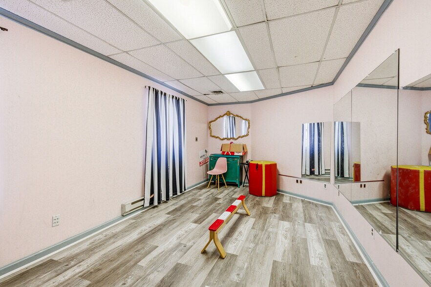 More Photos Of 2 S Main St, Woodstown Storefront Retail Residential For Sale