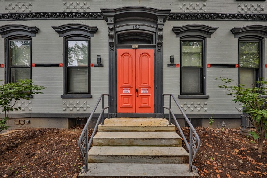 More Photos Of 123 N 2nd St, Easton Apartments For Sale