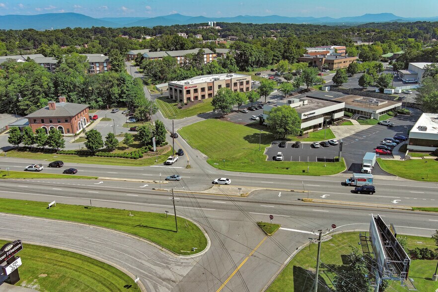 More Photos Of 5301 Bernard Dr, Roanoke Land For Lease