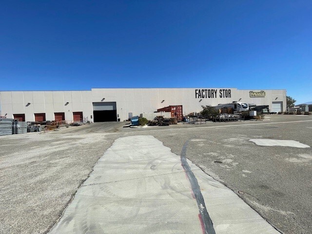 More Photos Of 19125 N Indian Canyon Ave, North Palm Springs Warehouse For Lease