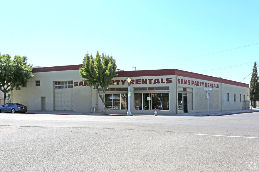 More Photos Of 16 N Yosemite Ave, Fresno Freestanding For Lease
