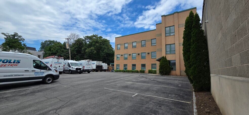 More Photos Of 25 7th St, Pelham Office For Sale