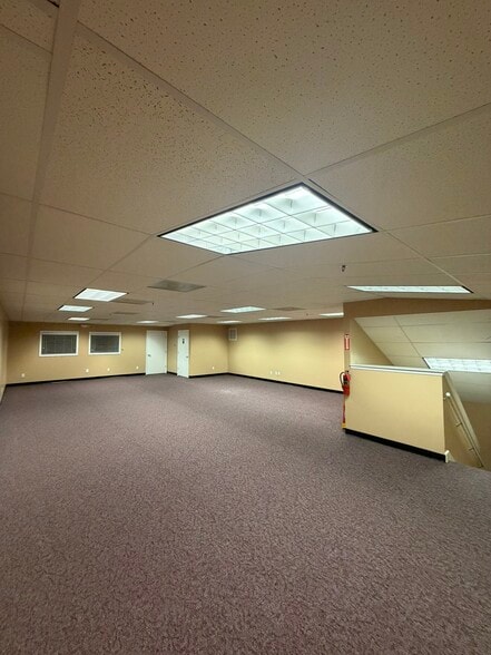 More Photos Of 6973 Highway Ave, Jacksonville Light Distribution For Lease