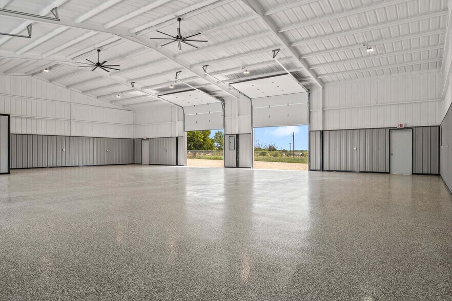 More Photos Of 2036 Seaborn Road Building 3 Suite A, Ponder Warehouse For Lease