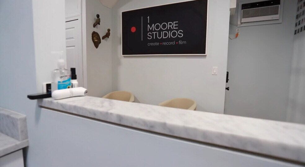 More Photos Of 170 Moore St, Brooklyn Service For Sale