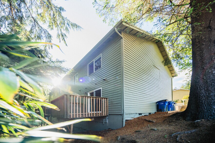 More Photos Of 131 SE Ainslee Ave, Depoe Bay Apartments For Sale