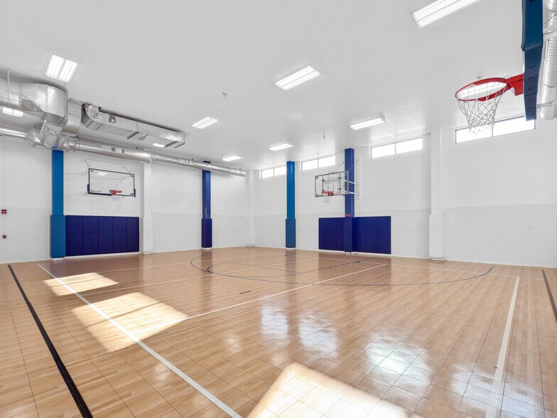 More Photos Of 1210 SW 28th St, Ankeny Apartments For Sale