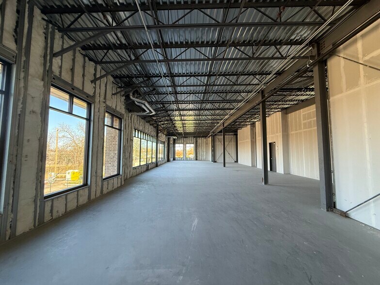 More Photos Of 2801 McKinney St, Melissa Unknown For Lease