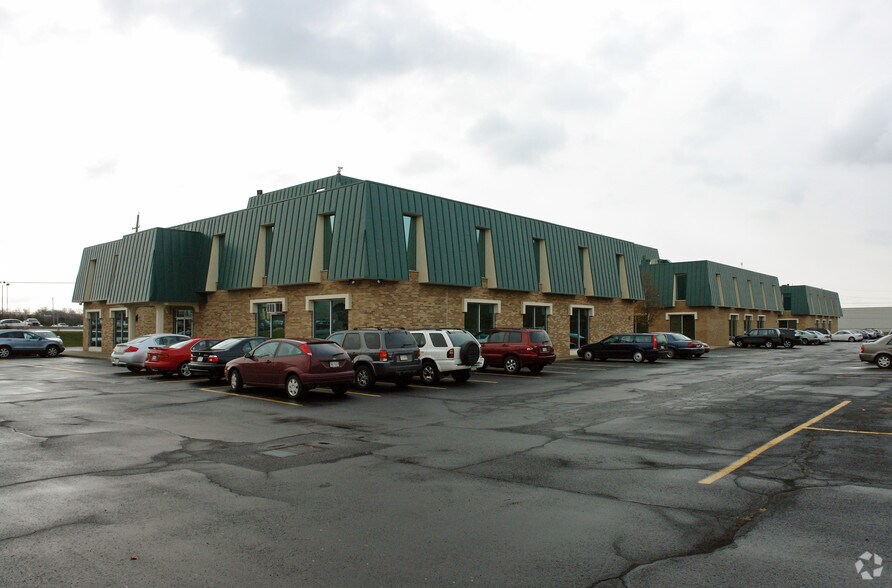 More Photos Of 65 W Street Rd, Warminster Unknown For Lease