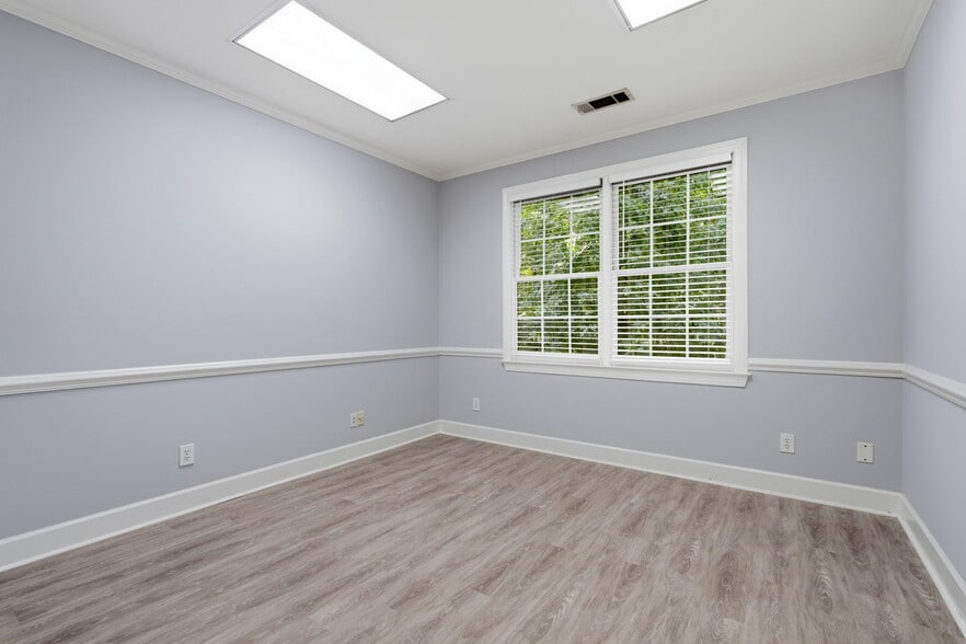 More Photos Of 2854 Johnson Ferry Rd, Marietta Office For Sale