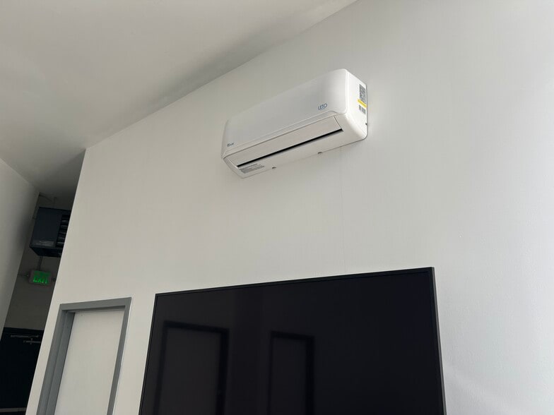 More Photos Of 4660-4696 Glencoe St, Denver Warehouse For Sale