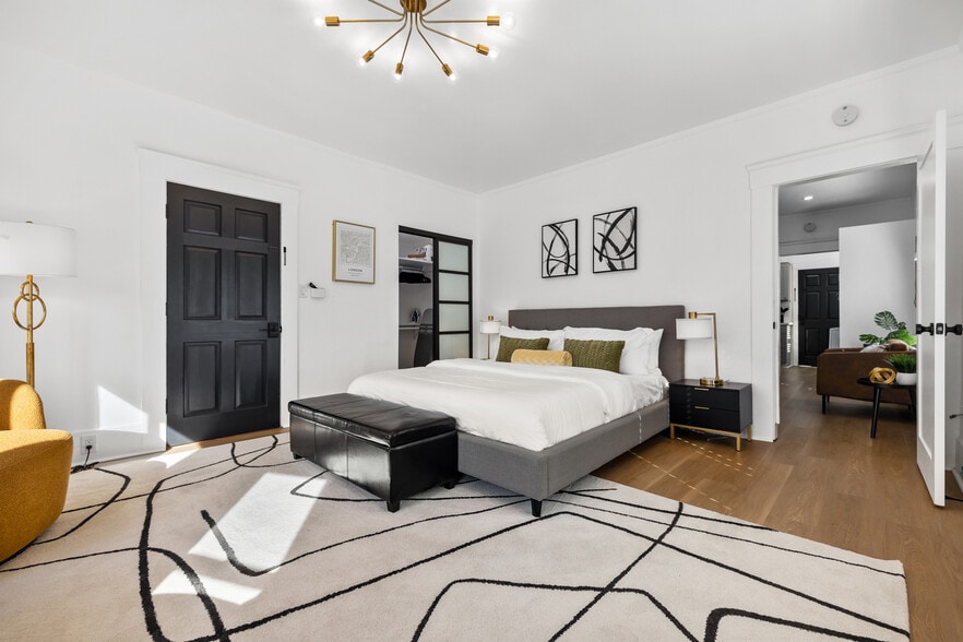 More Photos Of 1055 21st Street, San Diego Apartments For Sale