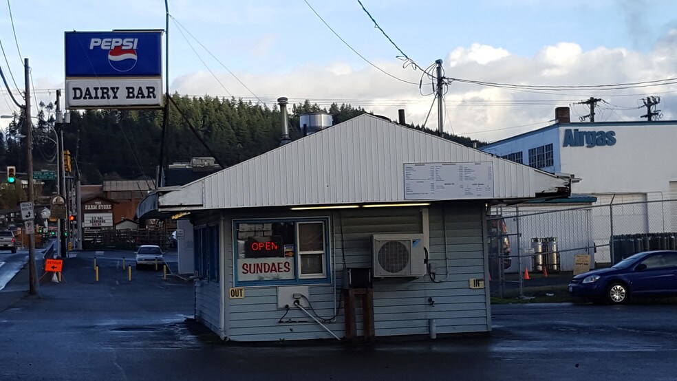 More Photos Of 651 W Main St, Chehalis Restaurant For Sale