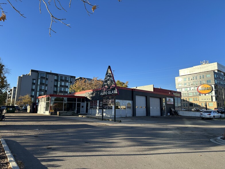More Photos Of 5700 W Alameda Ave, Denver Auto Repair For Sale