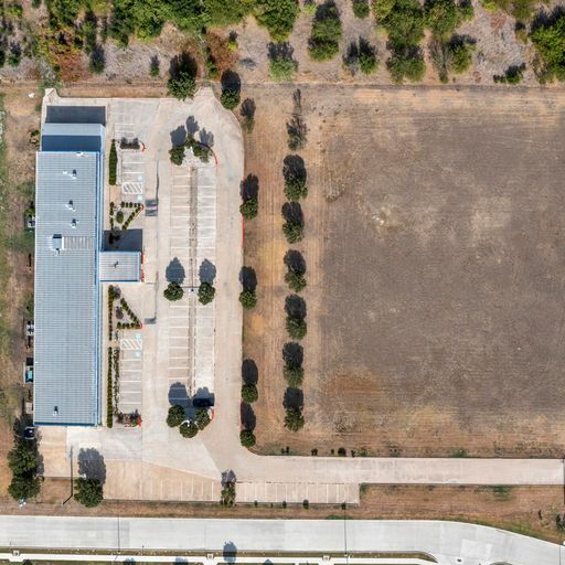 More Photos Of 701 E Rendon Crowley Rd, Burleson Office For Sale