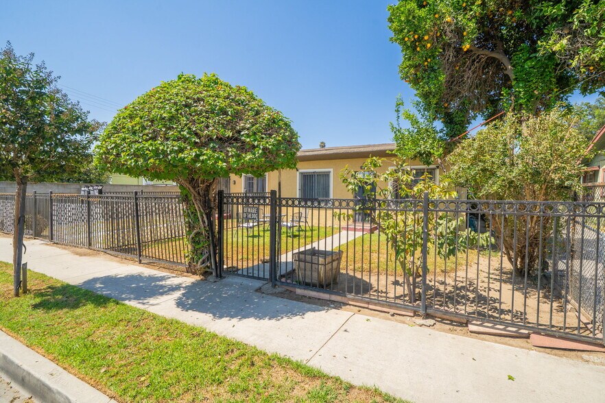 More Photos Of 5917 Converse Ave, Los Angeles Multifamily For Sale