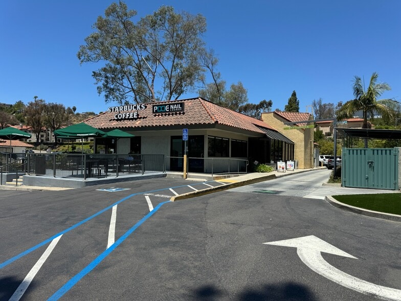 More Photos Of 12889 Rancho Penasquitos Blvd, San Diego Freestanding For Lease