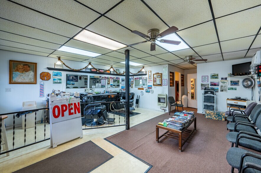 More Photos Of 2815 Grand Central Ave, Vienna General Retail For Sale