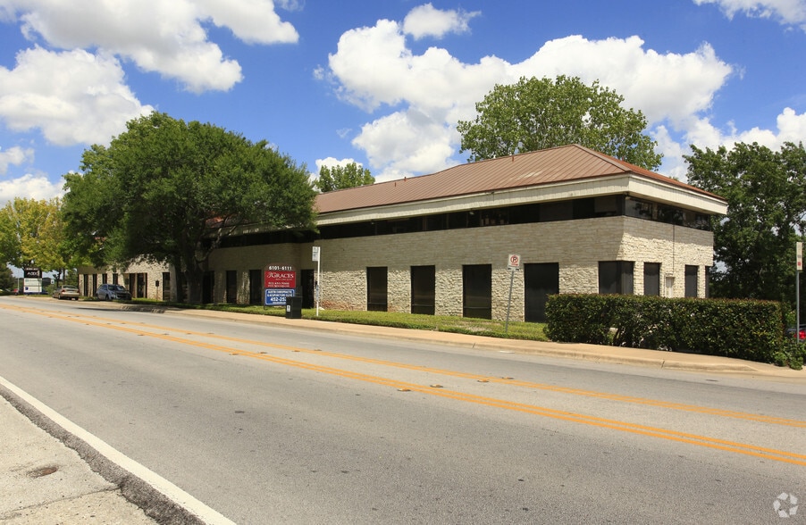 Primary Photo Of 6101 Balcones Dr, Austin Medical For Lease
