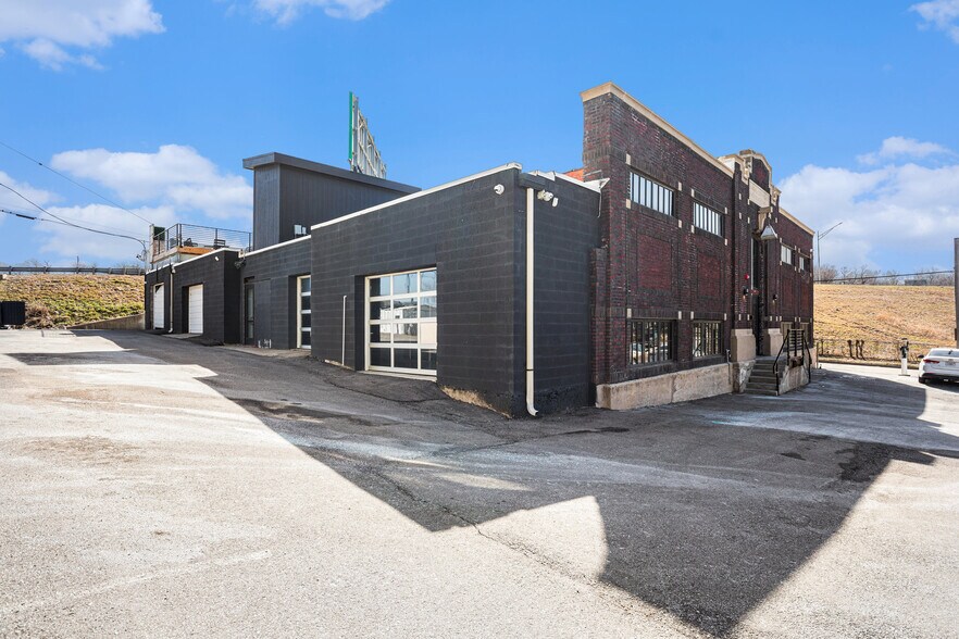 More Photos Of 2645 Madison Ave, Kansas City Apartments For Lease