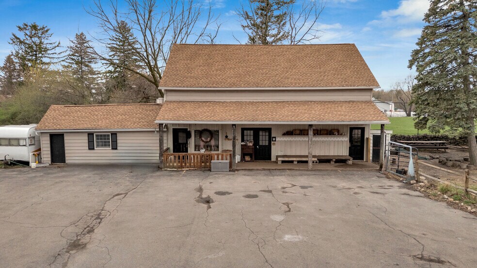 More Photos Of 9060 Main St, Clarence Storefront Retail Residential For Sale