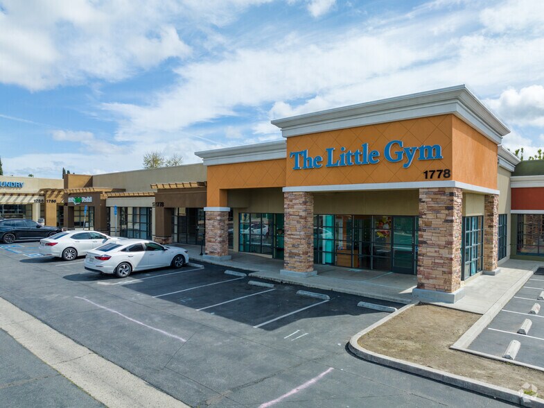 More Photos Of 1784-1930 Erringer Rd, Simi Valley Unknown For Lease