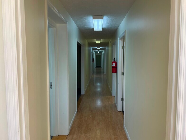 More Photos Of 300 Delano Dr, Manchester Warehouse For Sale