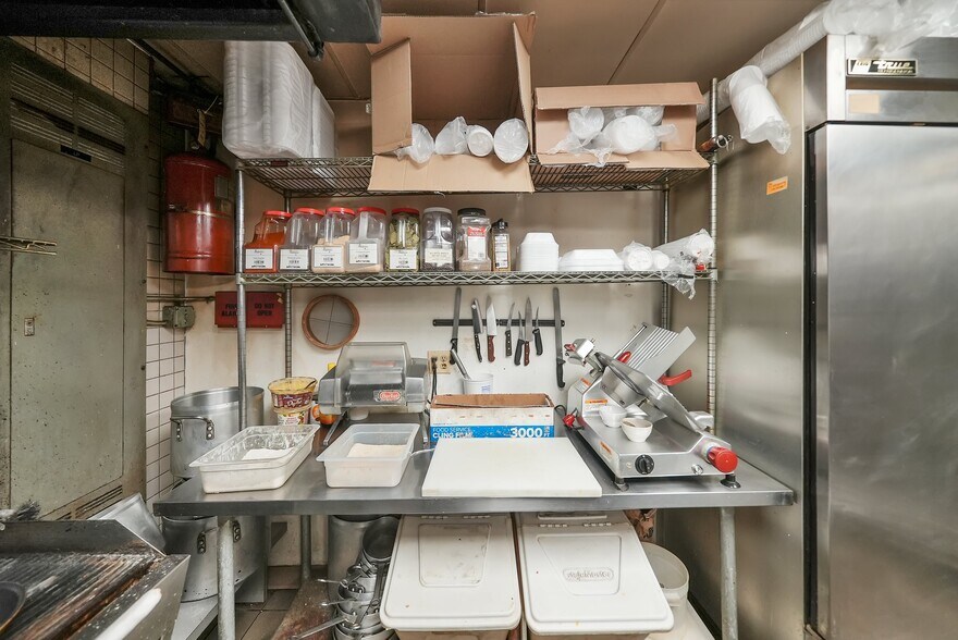 More Photos Of 5772 S Archer Ave, Chicago General Retail For Sale