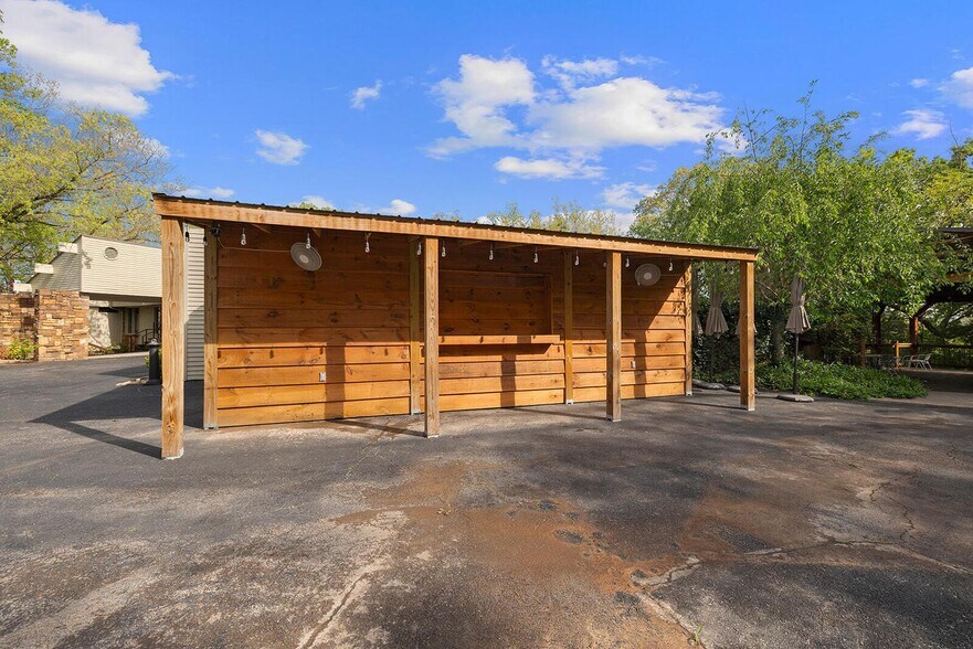 More Photos Of 381 W Guin Rd, Nixa Lodge Meeting Hall For Sale