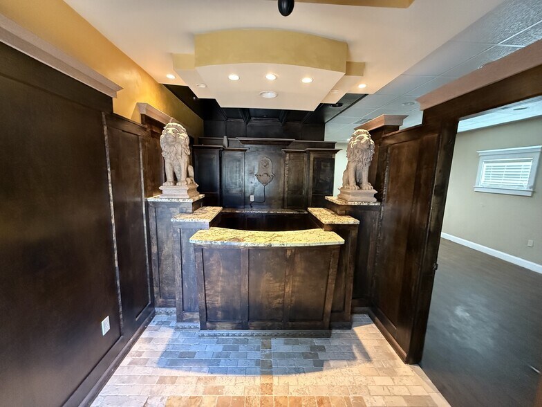 More Photos Of 1853 Canova St SE, Palm Bay Showroom For Sale