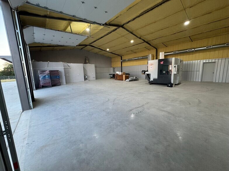 More Photos Of 4362 29 Hwy, Bertram Industrial For Lease