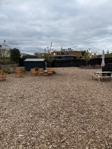 More Photos Of 6314 Broad St, Pittsburgh General Retail For Sale