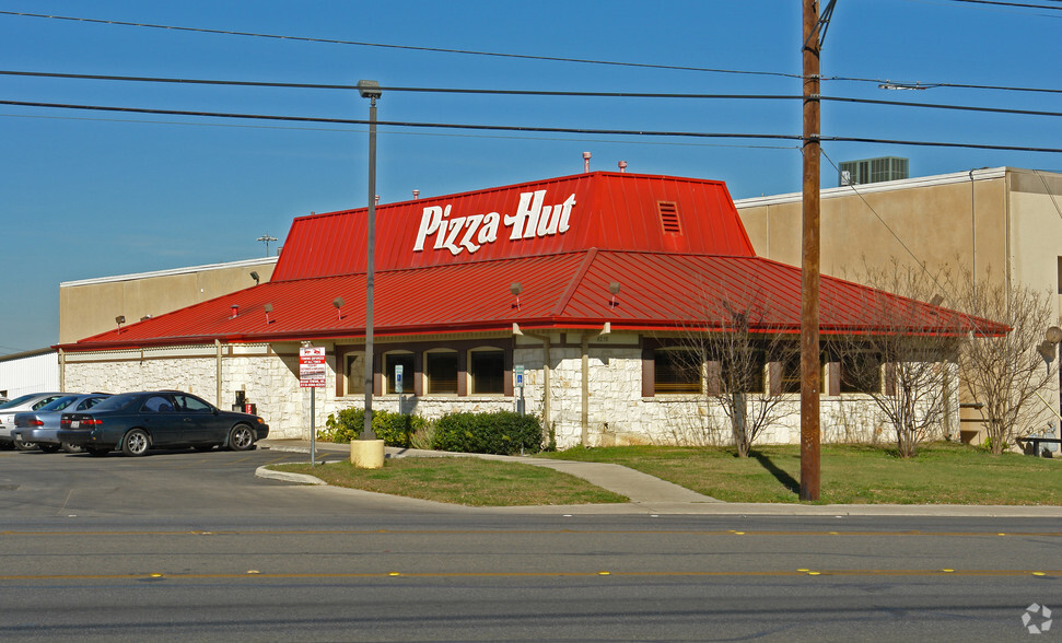 Primary Photo Of 4250 Fredericksburg Rd, San Antonio Fast Food For Lease