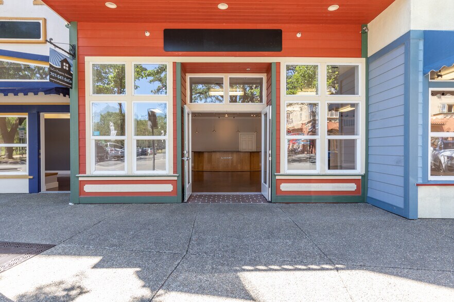 More Photos Of 220 Windsor River Rd, Windsor Apartments For Sale