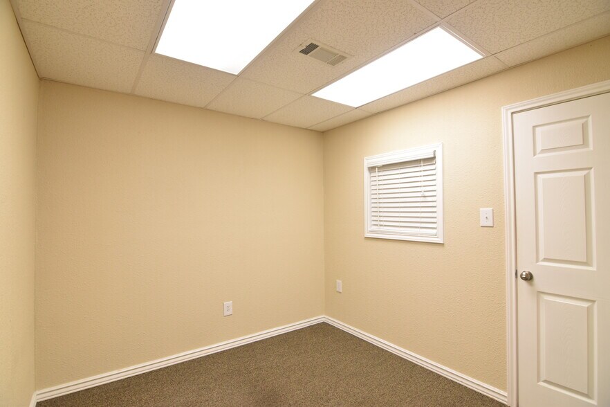 More Photos Of 1506 Paseo Del Plata, Temple Office Residential For Lease