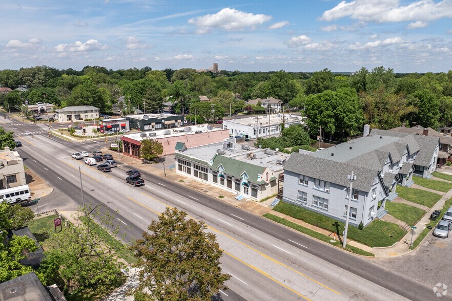 More Photos Of 1726 Poplar Ave, Memphis Medical For Sale
