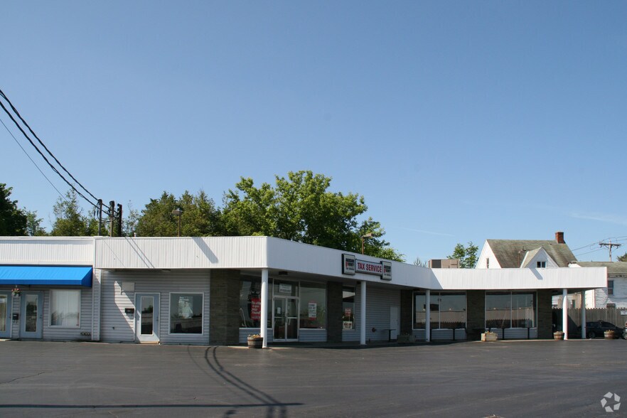 More Photos Of 1155 Mohawk St, Utica Storefront For Lease