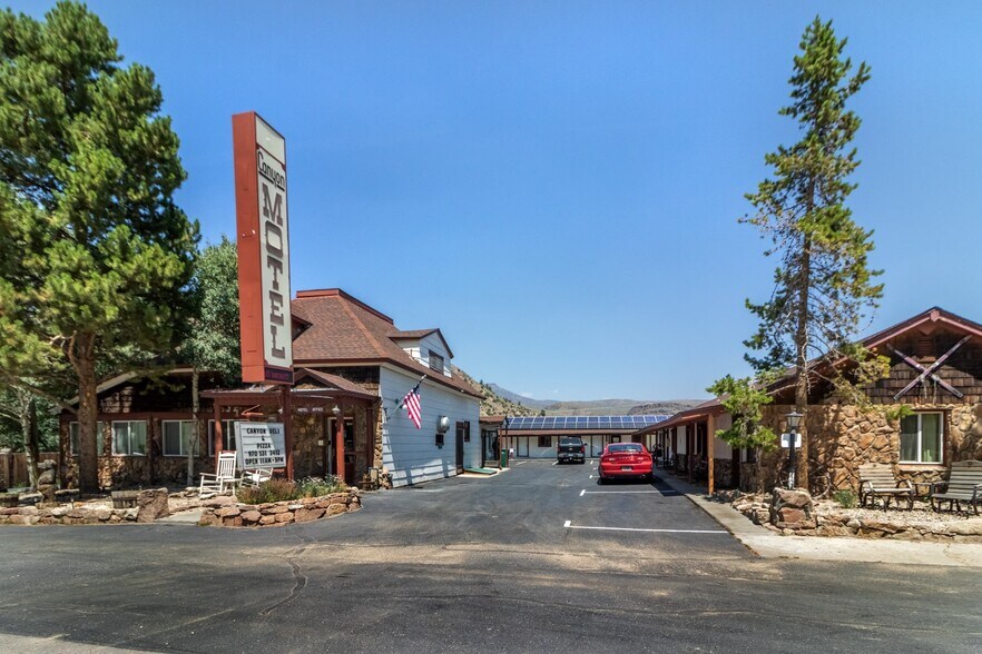 More Photos Of 221 Byers Ave, Hot Sulphur Springs Hotel For Sale