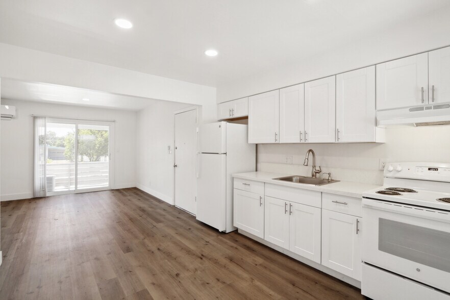 More Photos Of 2933 Eastern Ave, Sacramento Apartments For Sale