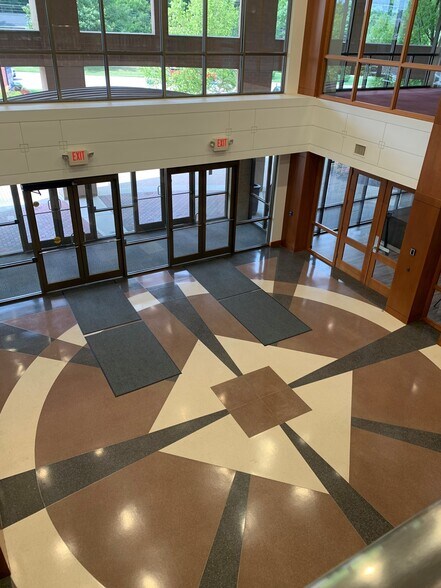 More Photos Of 5151 Pfeiffer Rd, Blue Ash Office For Lease