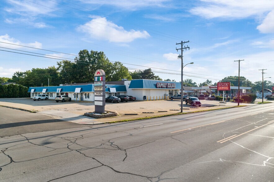 More Photos Of 3635-3643 Lincoln Way E, Massillon Freestanding For Lease