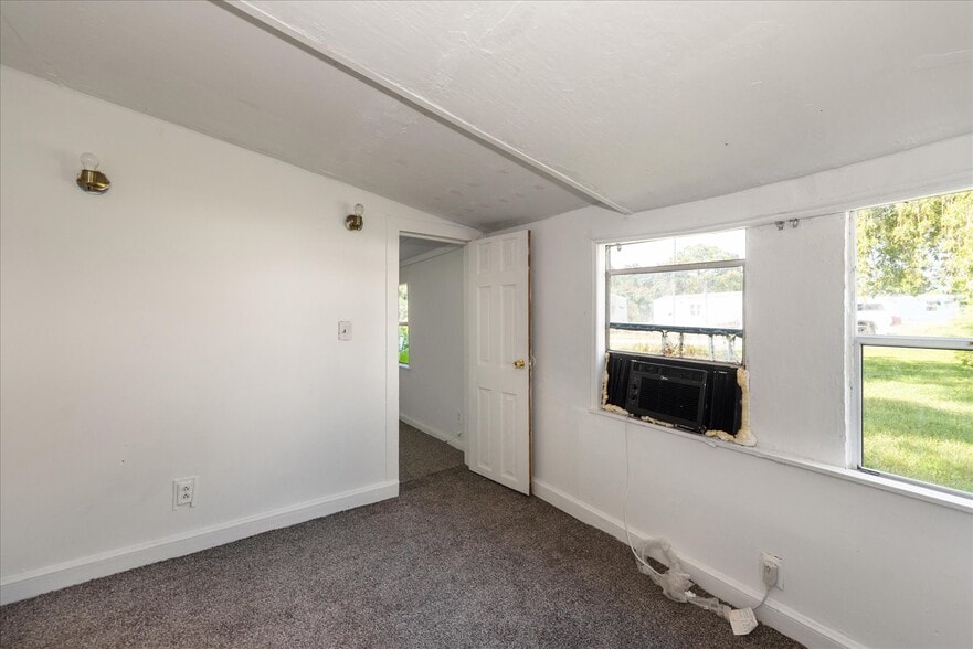 More Photos Of 7760 Bogart Dr, Fort Myers Trailer Camper Park For Sale